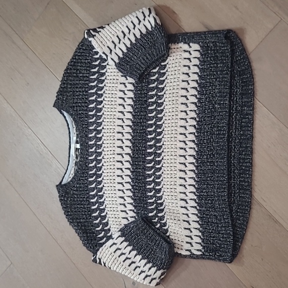 Victoria's Secret Sweater Women's sz XS Black/Cream Oversized Knit Sweater - Picture 2 of 12